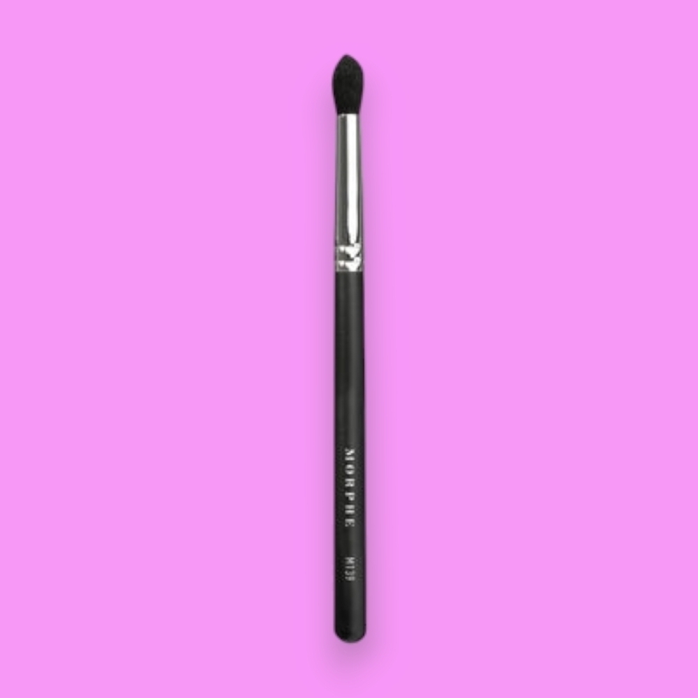 Morphe M139 Tapered Crease Blender Eyeshadow Brush